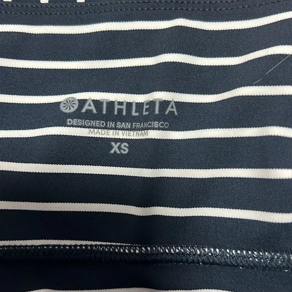 Athleta Women’s Stripe Contender 7/8 Tight In Powerlift Blue and white Capri XS - Picture 9 of 10